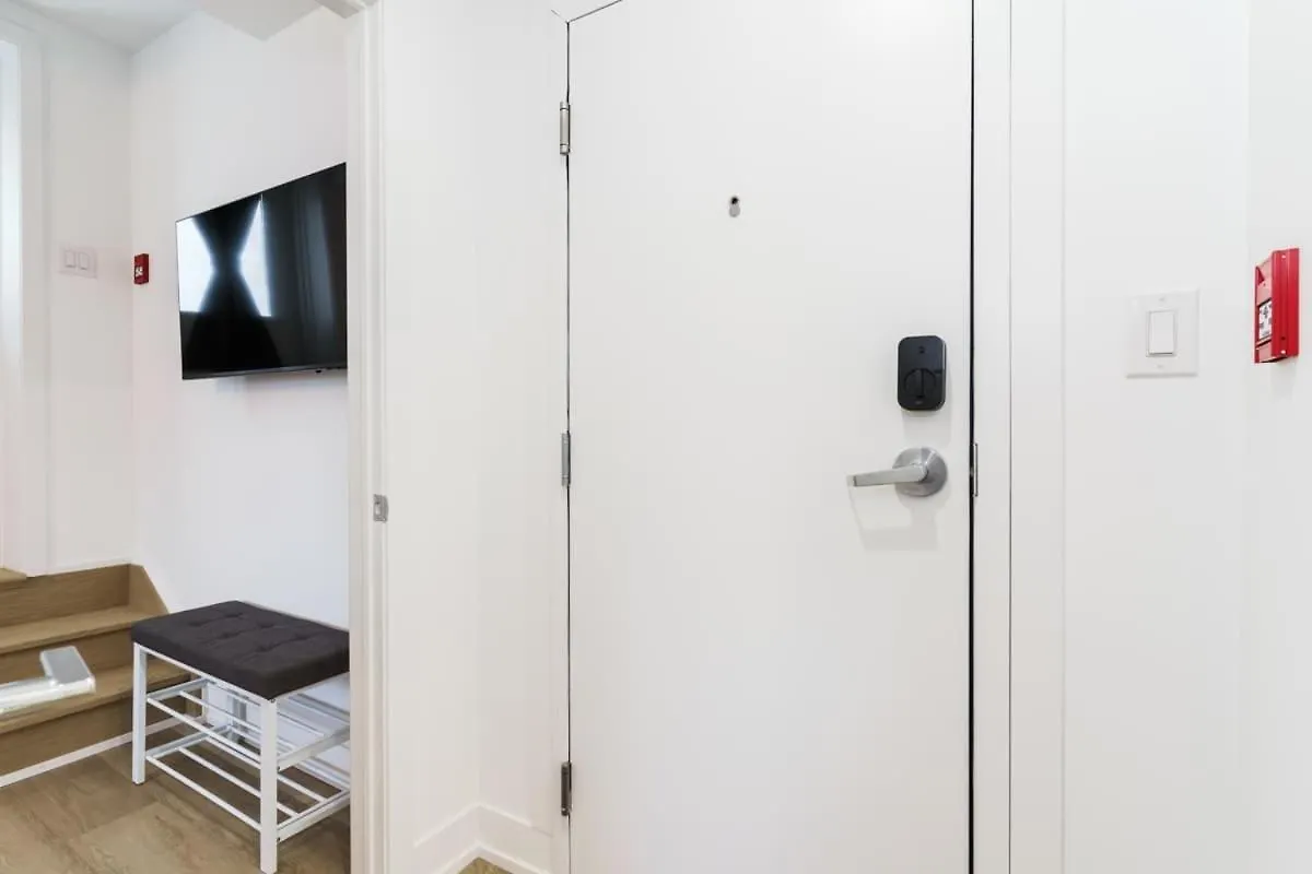 Modern Suite 3 Min To Transit Downtown Toronto Hotel