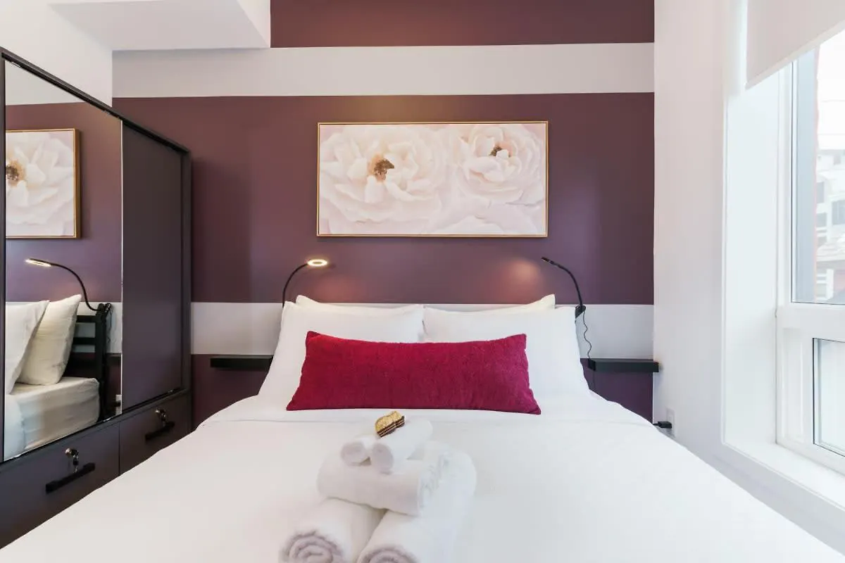 Modern Suite 3 Min To Transit Downtown Toronto